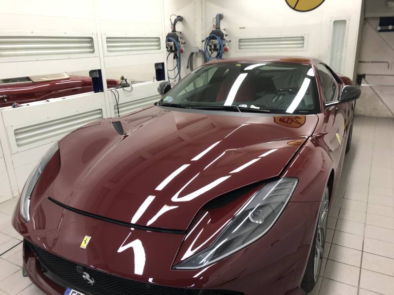 Pose film protection carrosserie PPF  Xpel Ferrari 812 Superfast à Paris Ile de France
