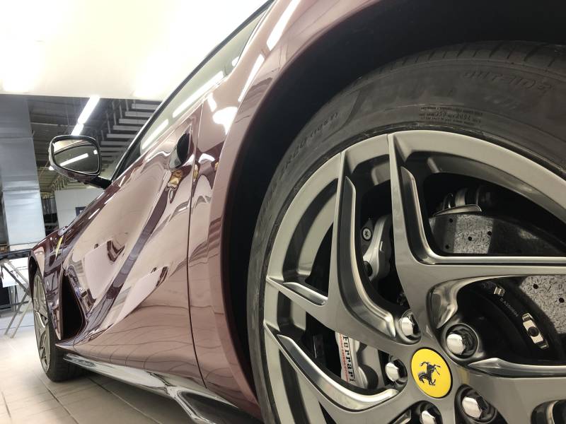 Pose film protection carrosserie PPF  Xpel Ferrari 812 Superfast à Paris Ile de France