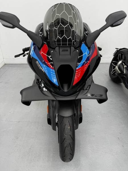 BMW M1000 RR